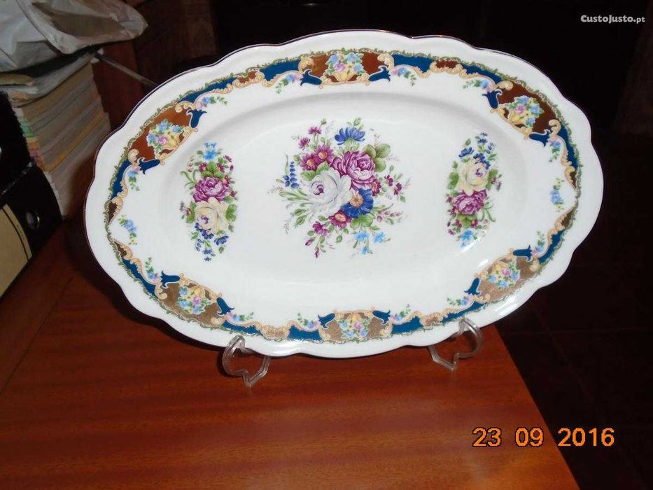 Vários artigos novos antigos