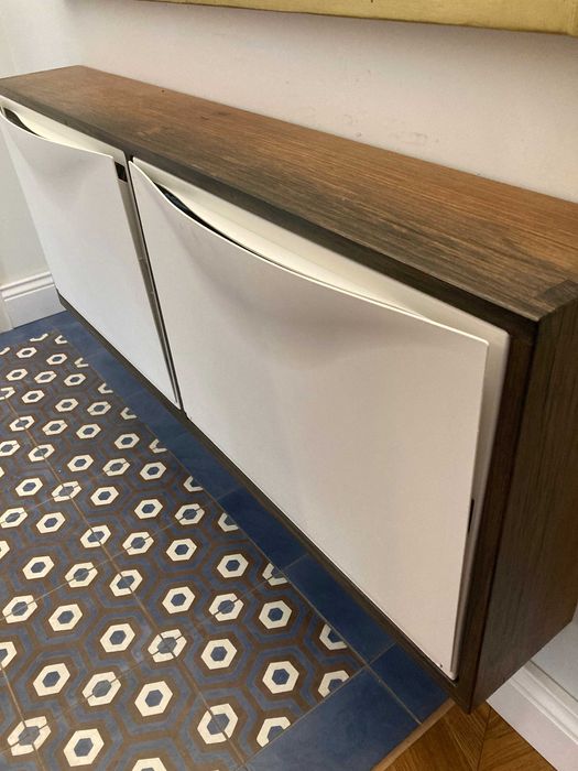 szafka na buty z czarnego dębu