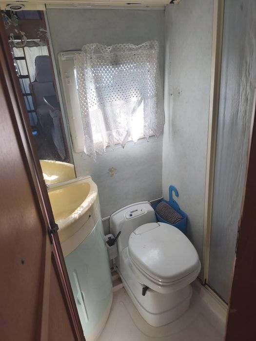 Alugo autocaravana 6 pessoas