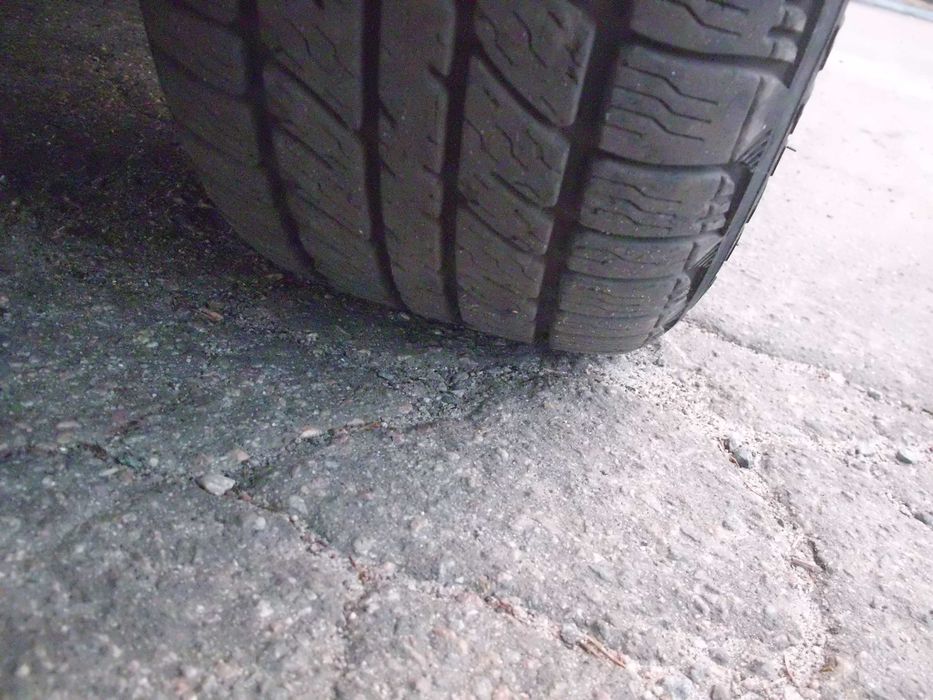 Продам авто Волга 31105 с малым пробегом