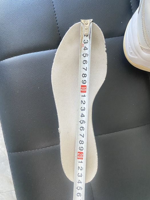 Продам женские кроссовки  «найк»р.37,5 в отл, состоянии