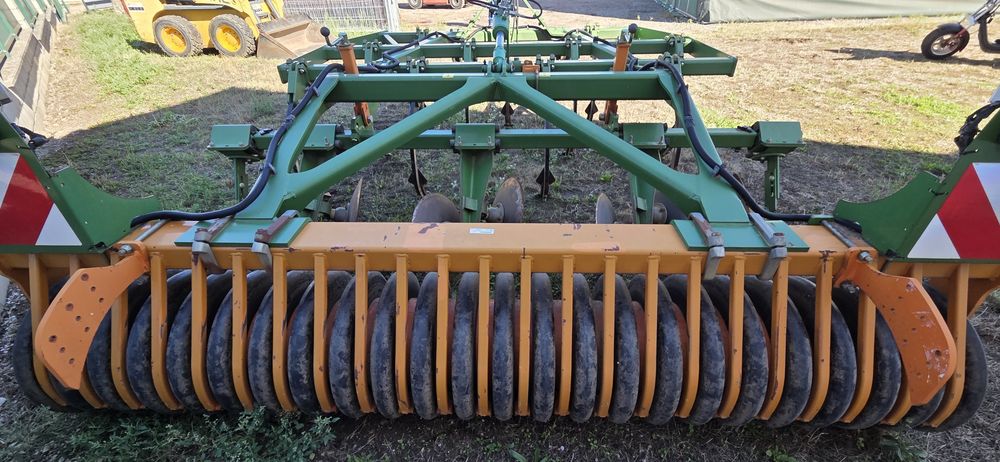 сільськогосподарська Amazone Cenius 3002