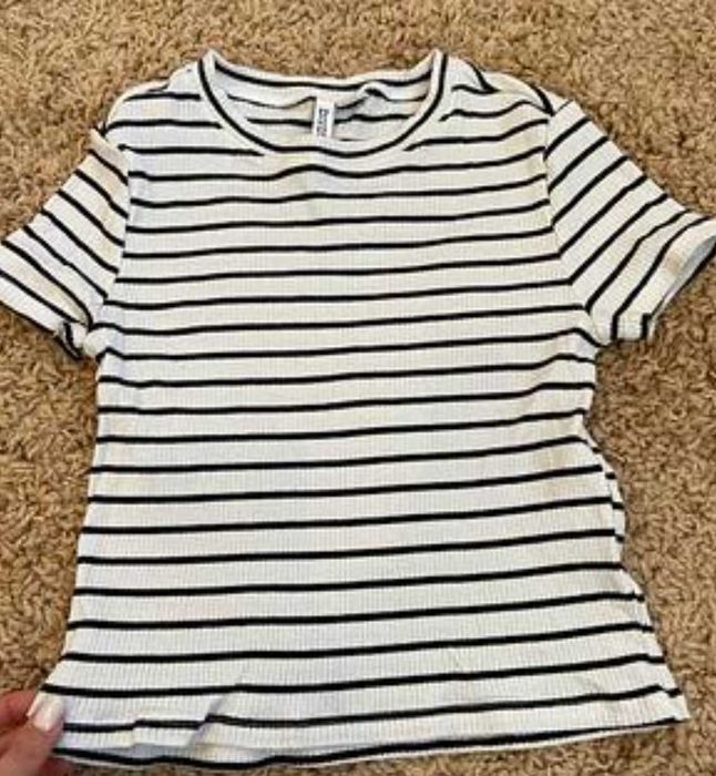 Футболка в смужку жіноча