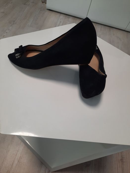 Buty Pantofle damskie zamsza naturalna rozmiar 39 . Nowe