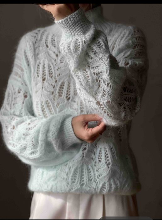 Распродажа новых женских свитеров