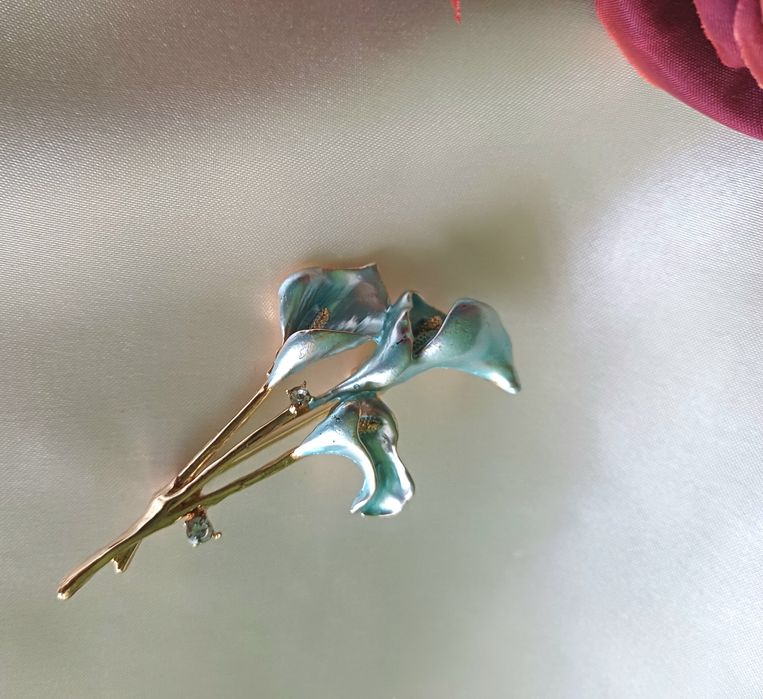 Broszka - Błękitne lilie.