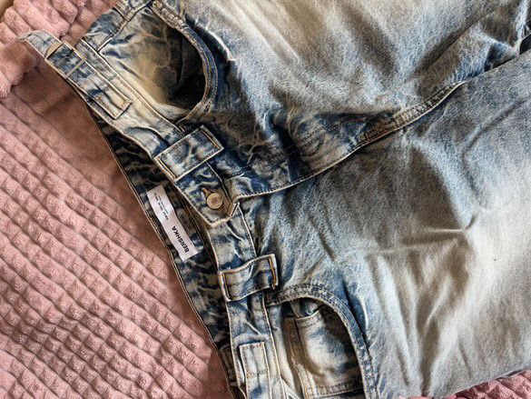 Джинси жіночі Bershka