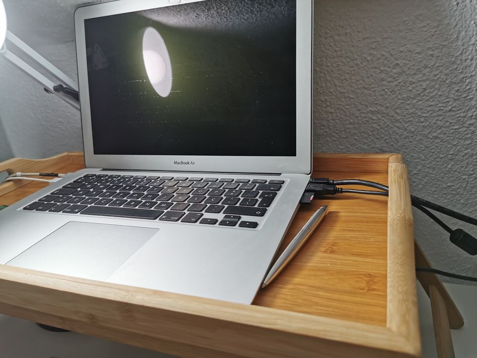 Portátil Apple MacBook Air 13" i7/8gb/128gb SDD + Magic Mouse 2 + cabo