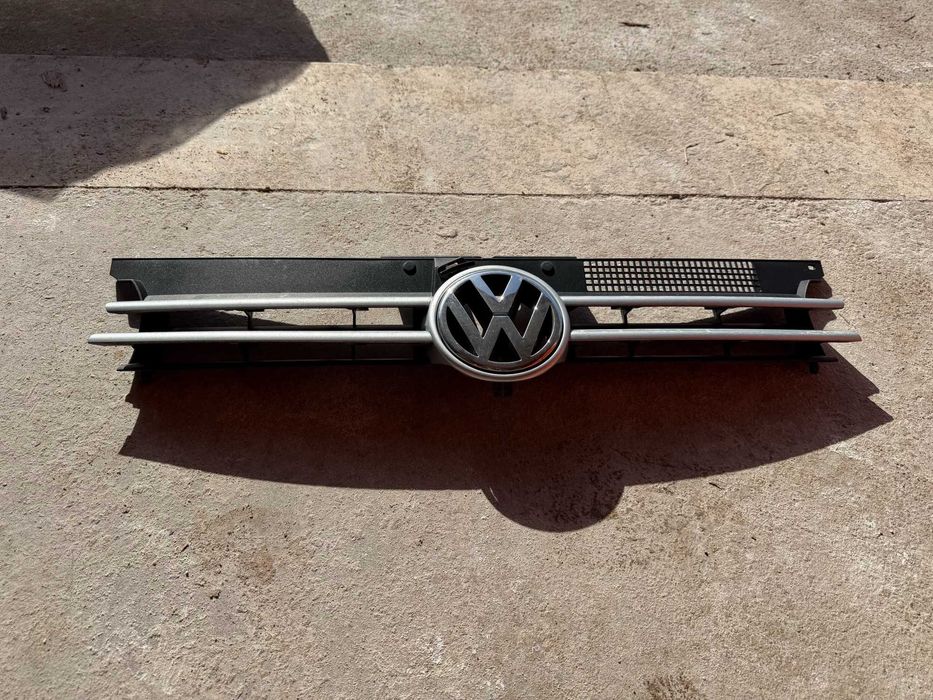Peças Golf IV 1.4 90 cv desde 25 € — portas, capô e para-choques