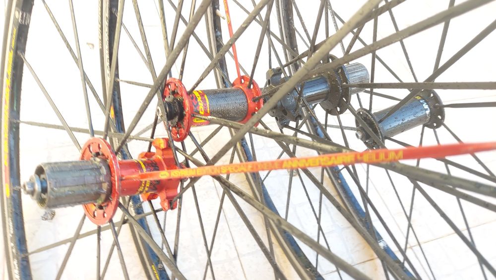 Rodas Mavic Ksyrium ES Edicion Special é Ksyrium SL Superlight Premium