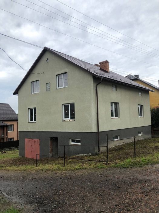 Продається красивий будинок у Стебнику