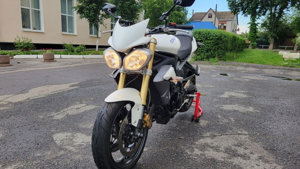 Triumph Street Triple 675 з Японії
