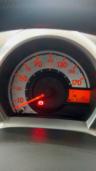 Peugeot 107 1.0 Access | Nacional | 64 mil kms