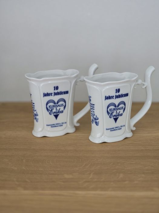 Pijałka porcelanowa kubek na wodę.