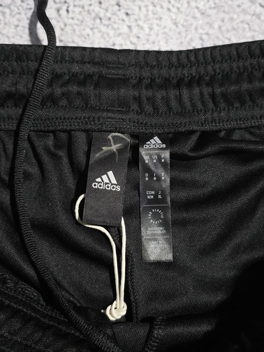 М розмір Adidas оригінальні спортивки штани адидас