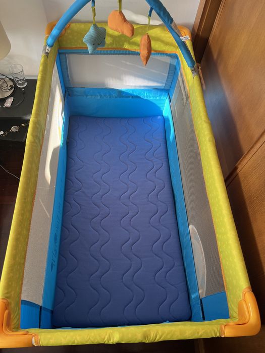 Cama de viagem de bebe da Jané + colchão