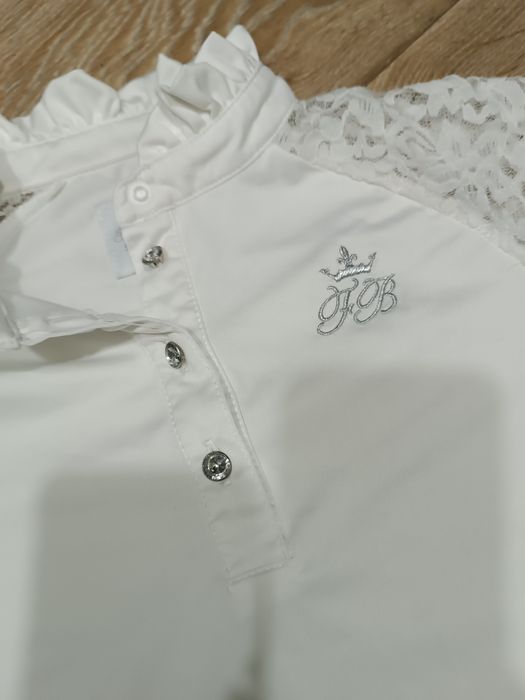 Шкільна блуза, футболка