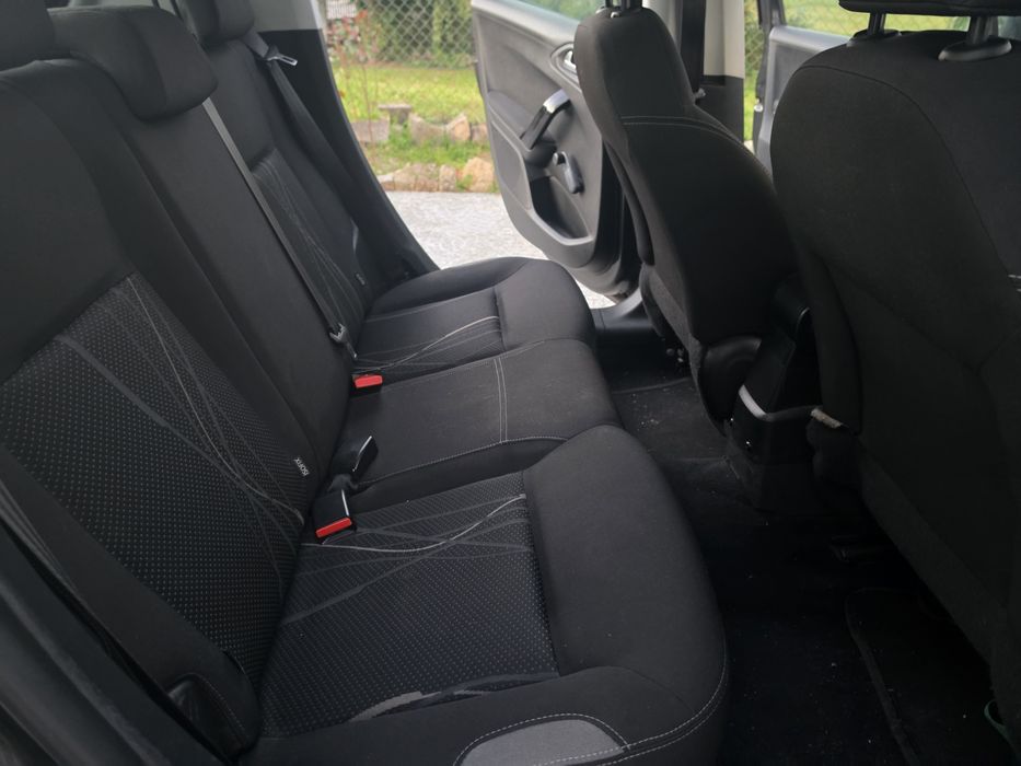 Peugeot 208 1.6 2012