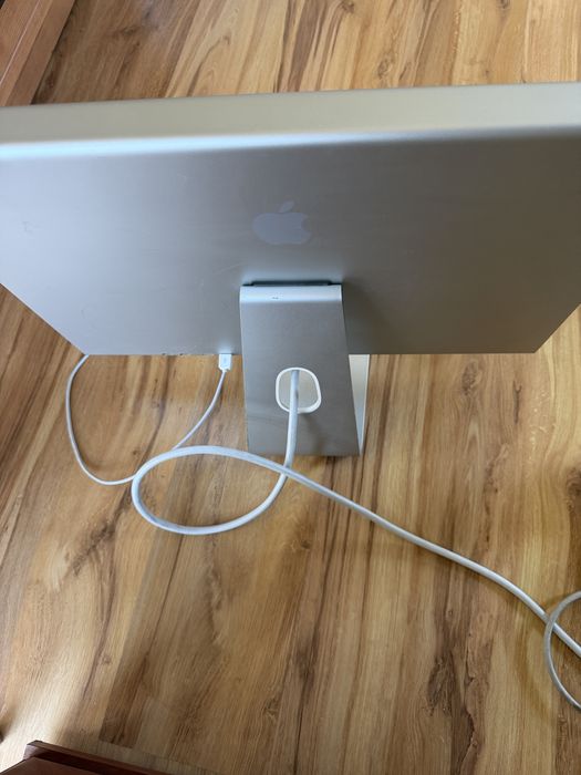 Apple cinema HD display 23 cale