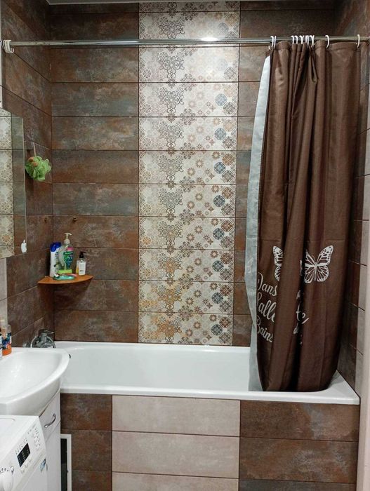 + Продам  2 кім. квартиру пр.Соборний , 39999 дол.