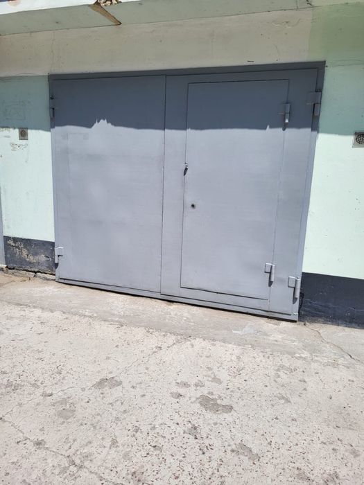 Продам гараж в районі Металургів