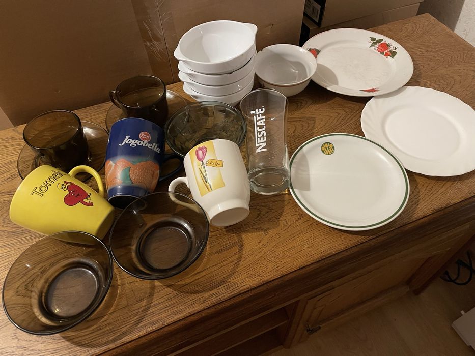 Różna porcelana głównie stara