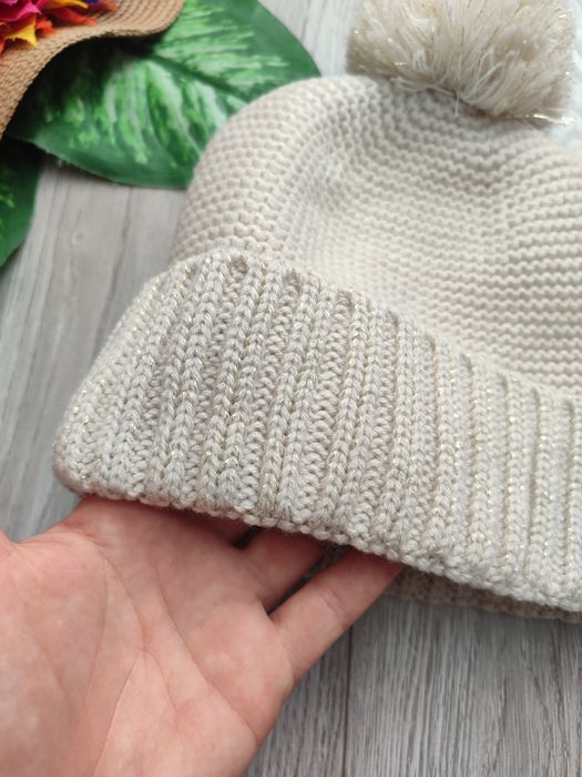 Жіноча зимова шапка з помпоном Nike Beanie Beige  One Size