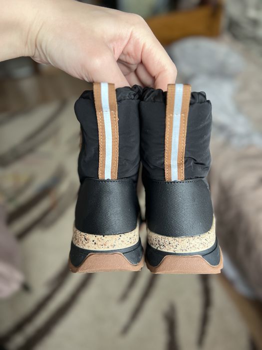 Нове зимове взуття 26р. (Устілка 17см)