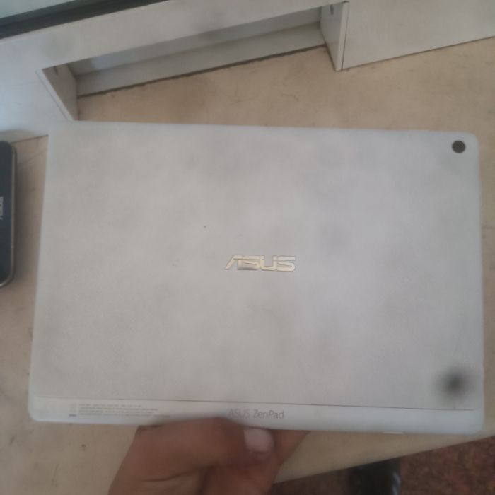 Планшет ZenPad 10