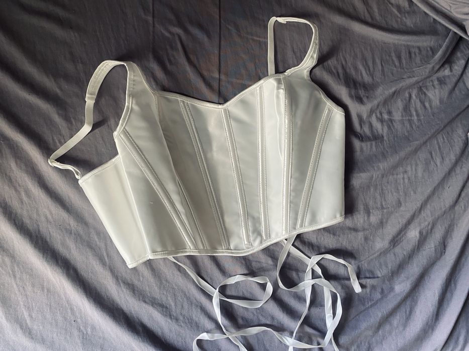 Білий  жіночий корсет