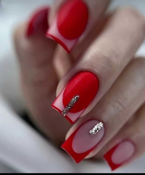 Наращивание ногтей, Маникюр, Педикюр,Шугаринг всех зон. Завжди світло