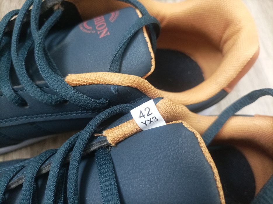 Кроссовки 42 размер