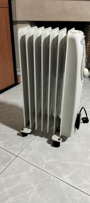 ( ÚLTIMA OPORTUNIDADE ) Tenho para venda este aquecedor a óleo
