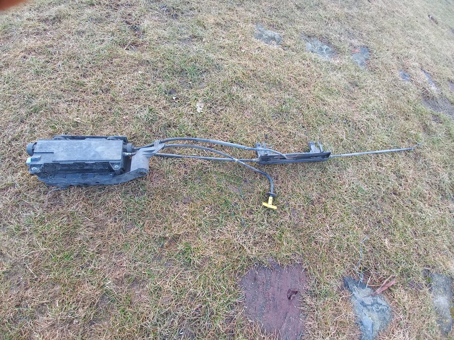 Hamulec ręczny elektryczny renault Scenic 2