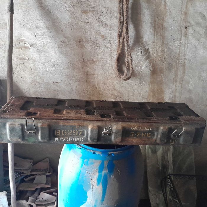 Caixa metalica militar porta munições