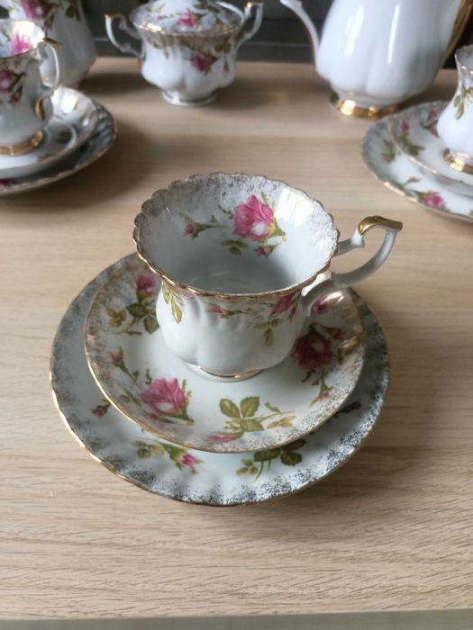 Serwis kawowy Iwona "Złota Róża"