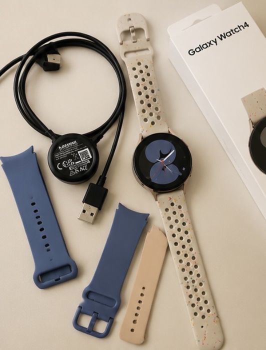 Samsung Galaxy Watch4 + Pulseiras Extra + Carregador