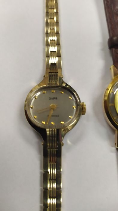 Zegarek złocony damski