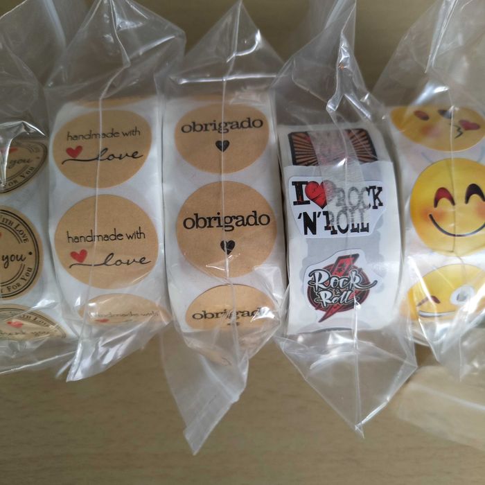Rolos 500 Autocolantes Thank You Obrigado Handmade Natal Emojis Rock