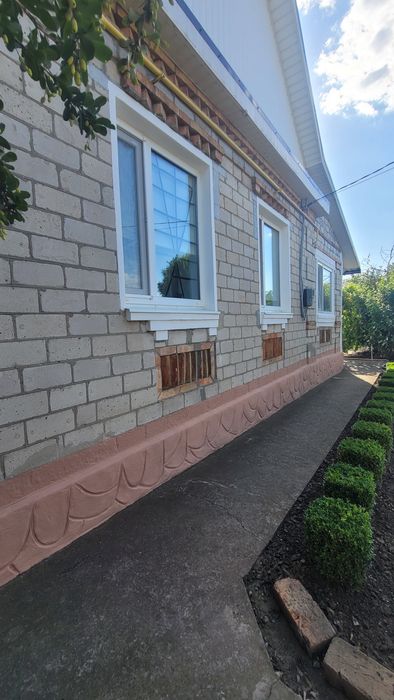 Продам будинок в Марганці.