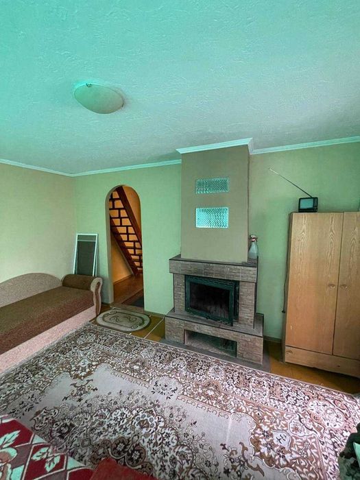 Продам цегляний будинок в Лезнево з приватизованою ділянкою. 34333