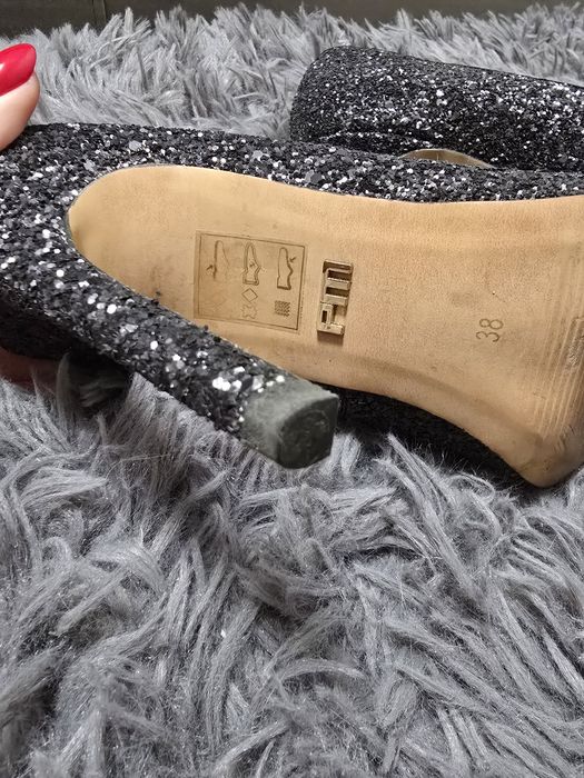 Błyszczące szpilki Primadonna