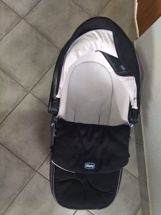 Carrinho de bebé chico trio living