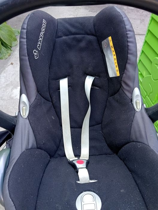Автокресло автолюлька  Maxi-Cosi и шасси к нему