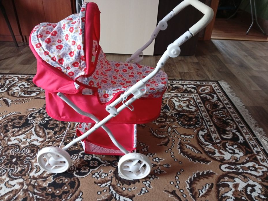 Коляска для кукол