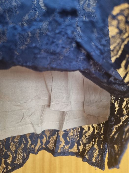 Blusa em renda Massimo Dutti