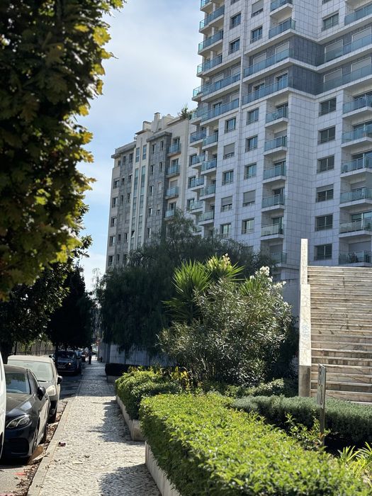 T1 Bem amplo em Telheiras