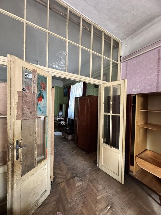 Продається 2 кімн. Кв. В центрі міста