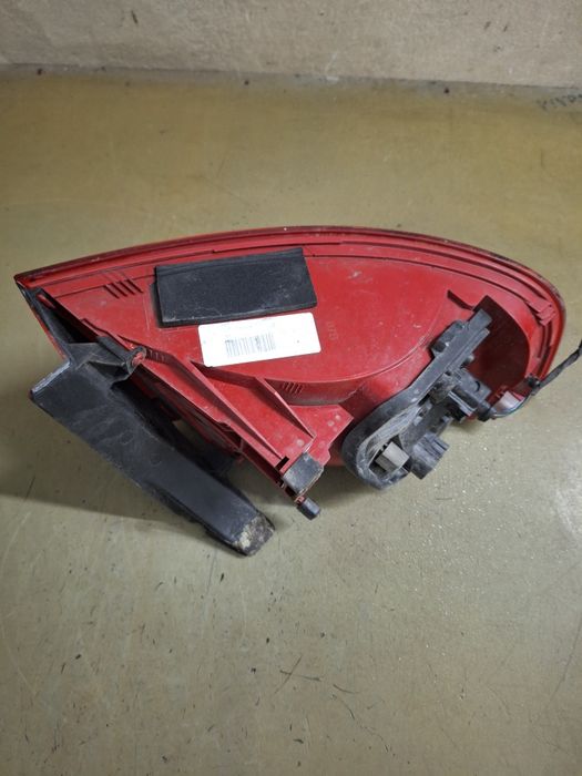 Lampa tylna prawa  udi a4 b8 sedan