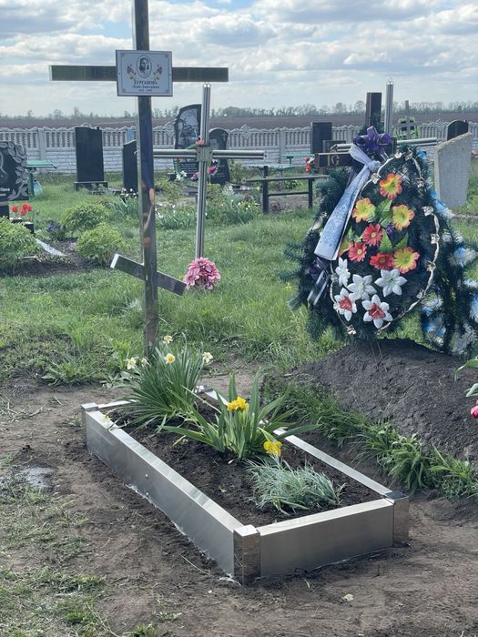 Надгробок із нержавіючої сталі